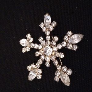 Vintage Silver Tone Prong Set White Rhinestone Snowflake Brooch Signed COTC